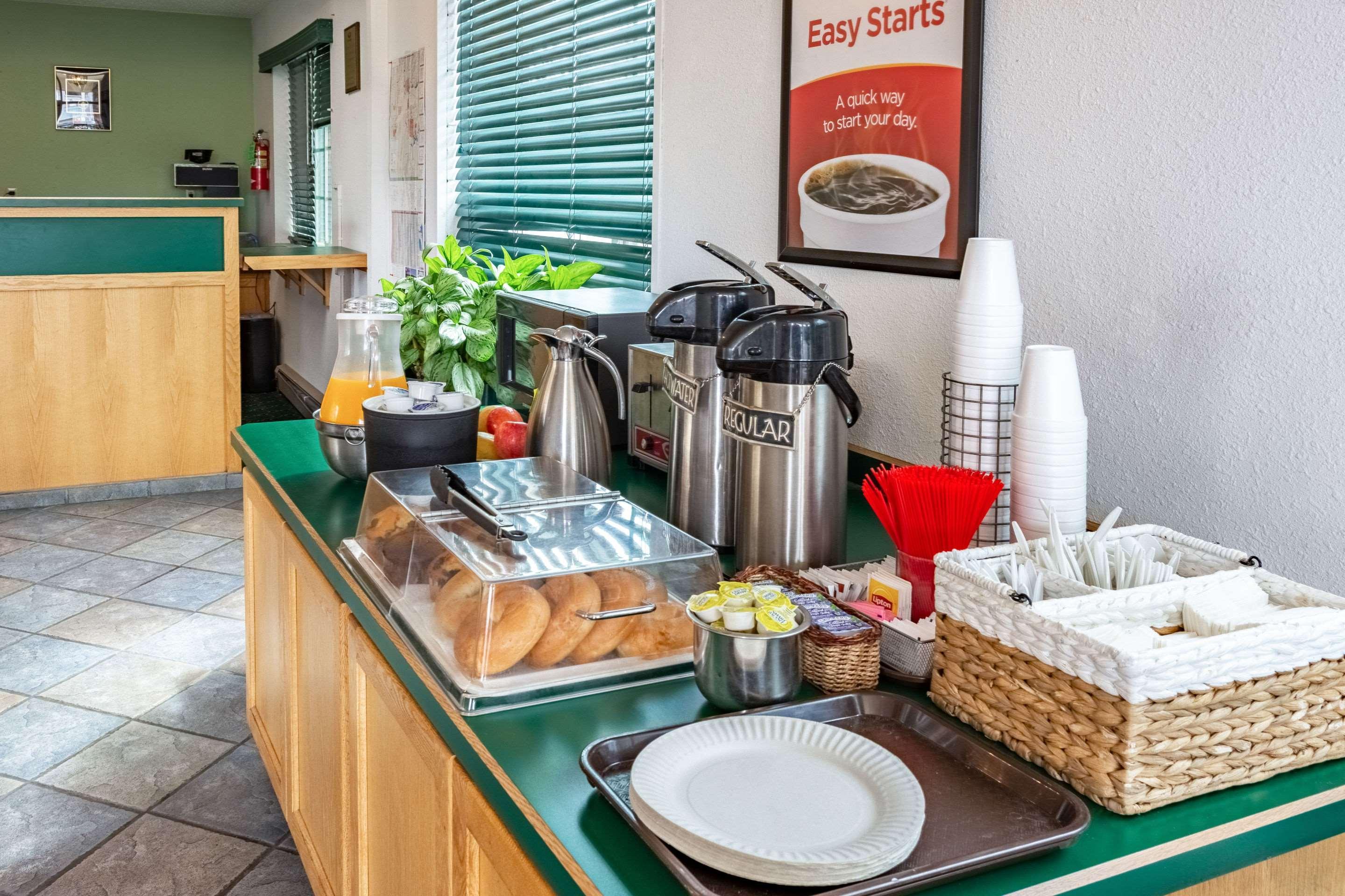 High Desert Inn Прайнвилл Экстерьер фото